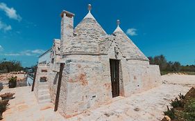 [Cisternino] Incantevole Trullo con ampio cortile
