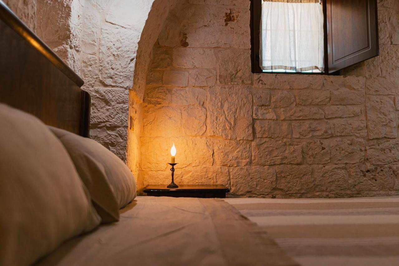 [Cisternino] Incantevole Trullo con ampio cortile Esterno foto