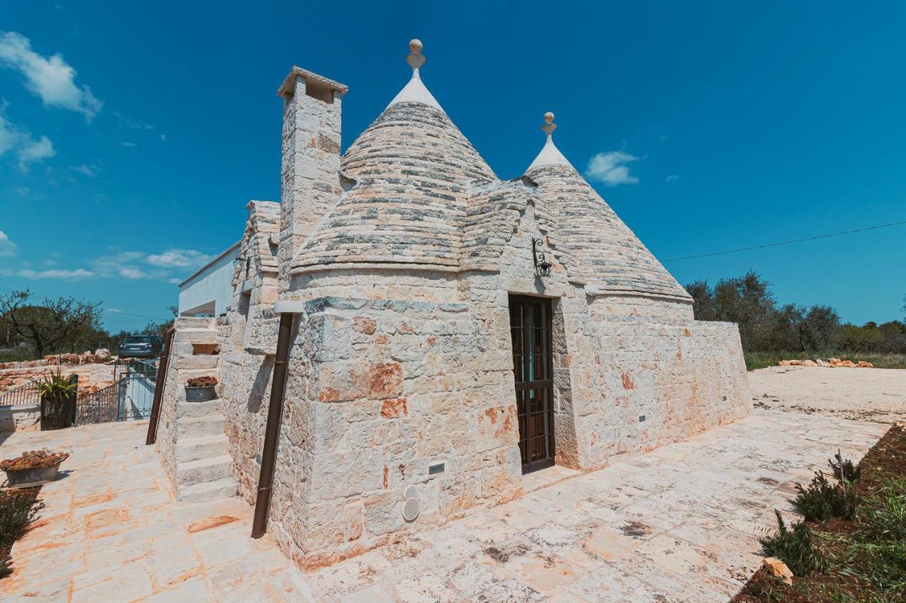 [Cisternino] Incantevole Trullo con ampio cortile Esterno foto