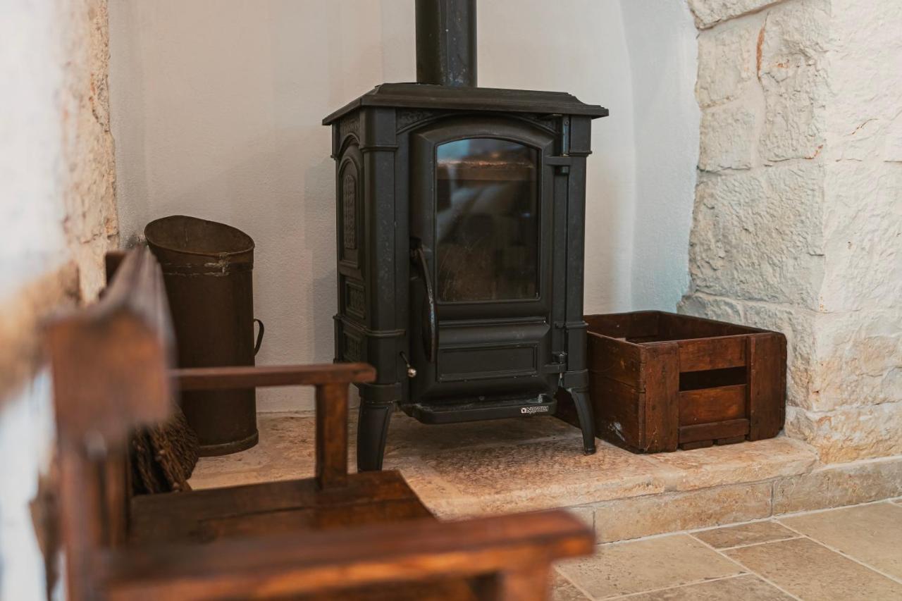 [Cisternino] Incantevole Trullo con ampio cortile Esterno foto